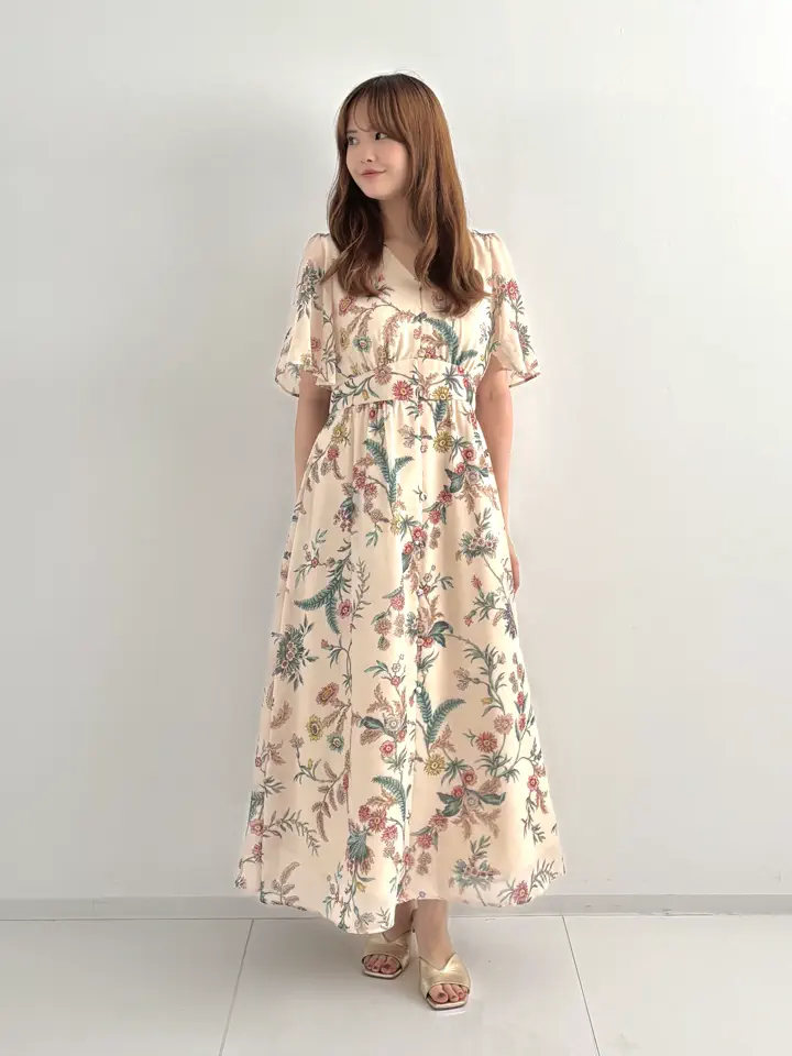 GRACE CONTINENTAL miyuki adachi コーディネート画像