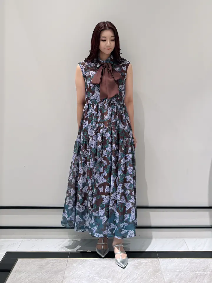 GRACE CONTINENTAL MOMOKO コーディネート画像