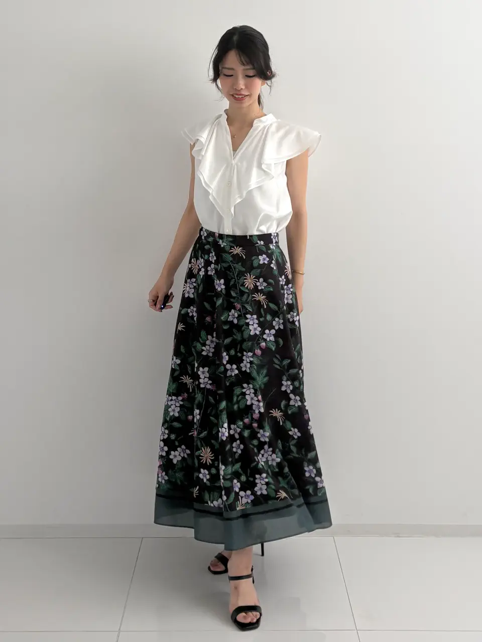 GRACE CONTINENTAL FUKUSHIMA YURIE コーディネート画像