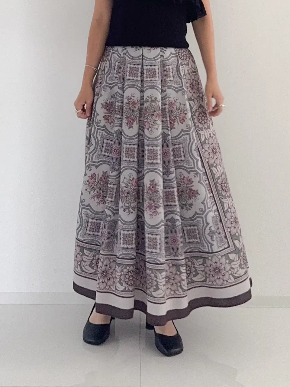 GRACE CONTINENTAL 古川温子 コーディネート画像