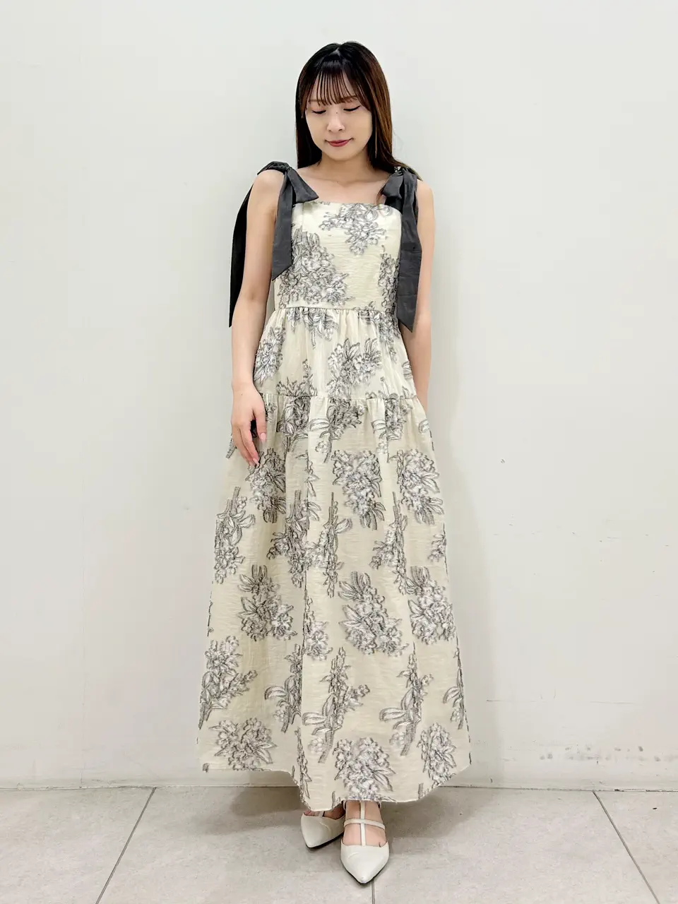 GRACE CONTINENTAL Miu Akamatsu コーディネート画像