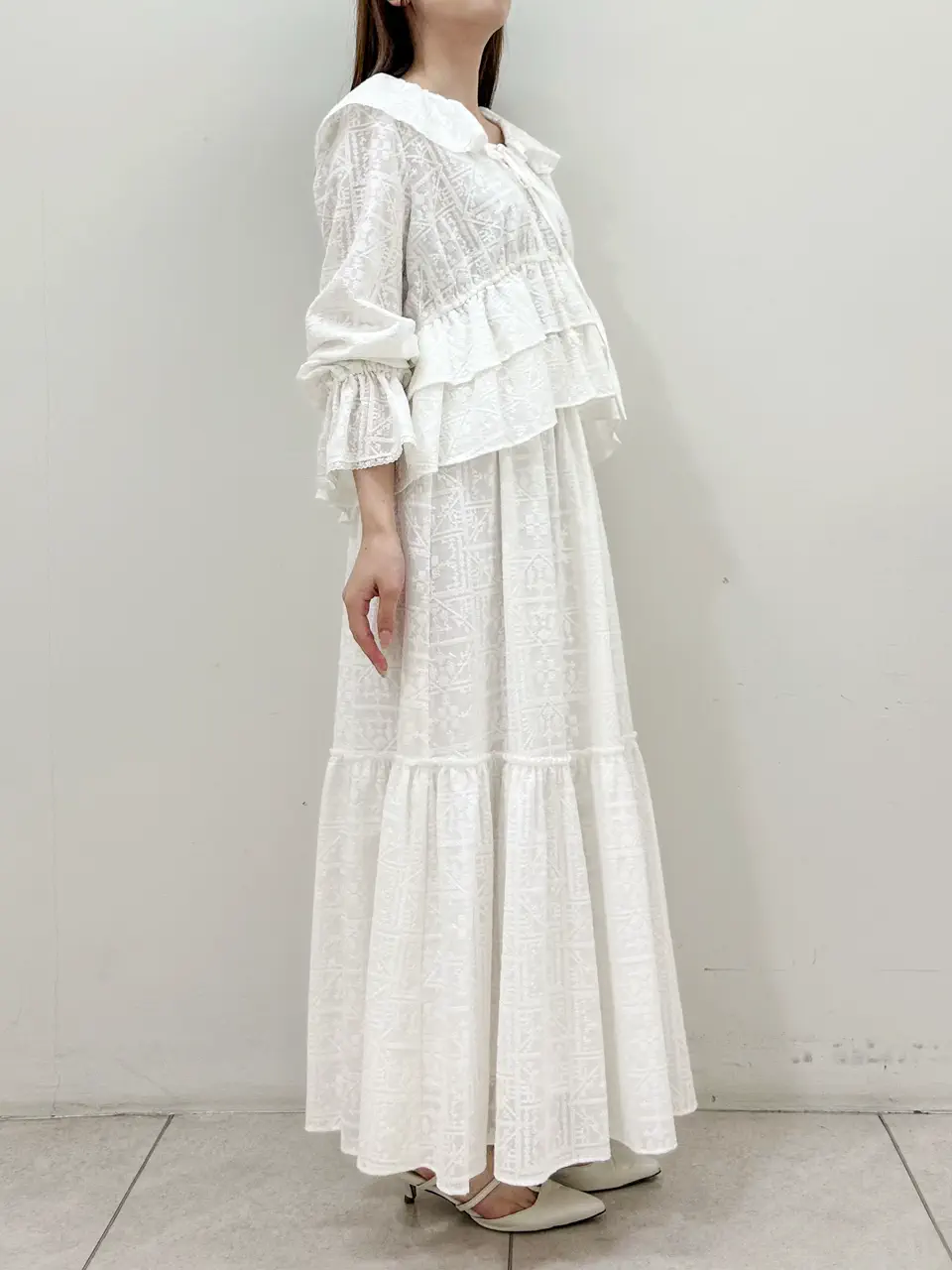 GRACE CONTINENTAL Miu Akamatsu コーディネート画像