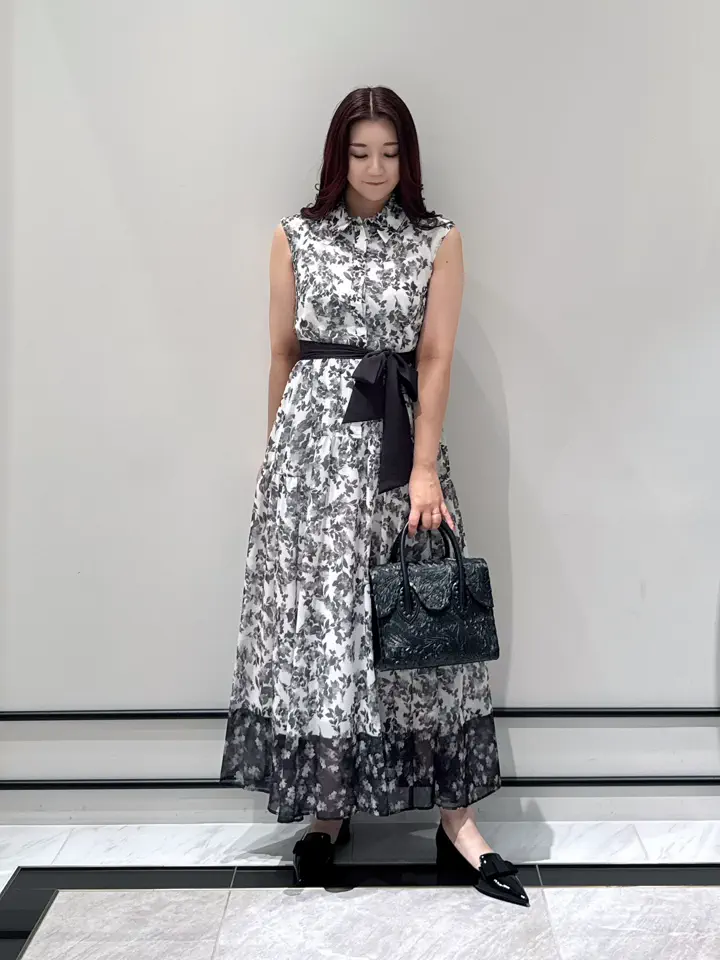 GRACE CONTINENTAL MOMOKO コーディネート画像