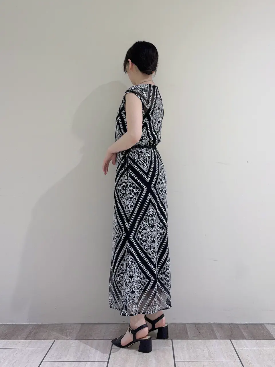 GRACE CONTINENTAL SASAKI コーディネート画像