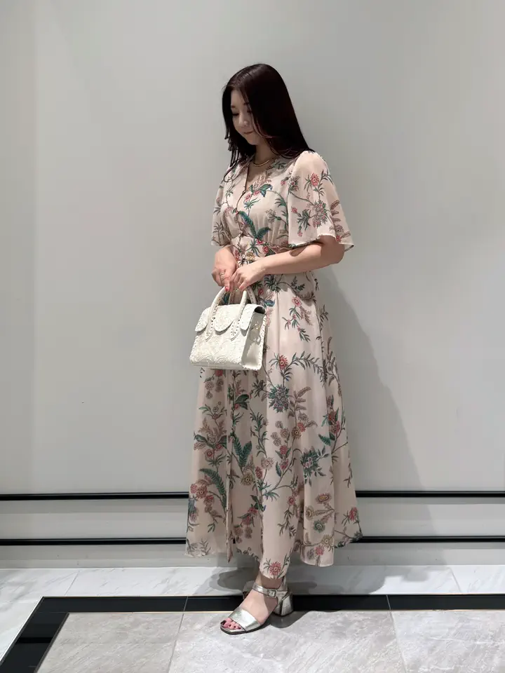 GRACE CONTINENTAL MOMOKO コーディネート画像