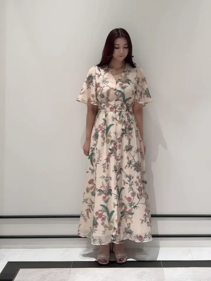 GRACE CONTINENTAL MOMOKO コーディネート画像