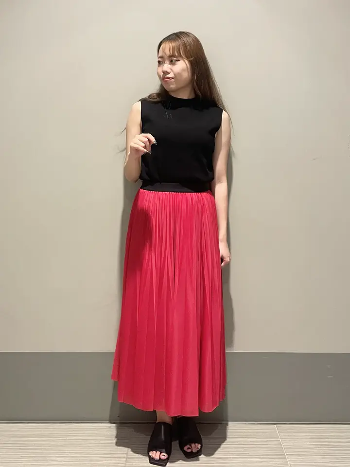 GRACE CONTINENTAL 細川　もなみ コーディネート画像