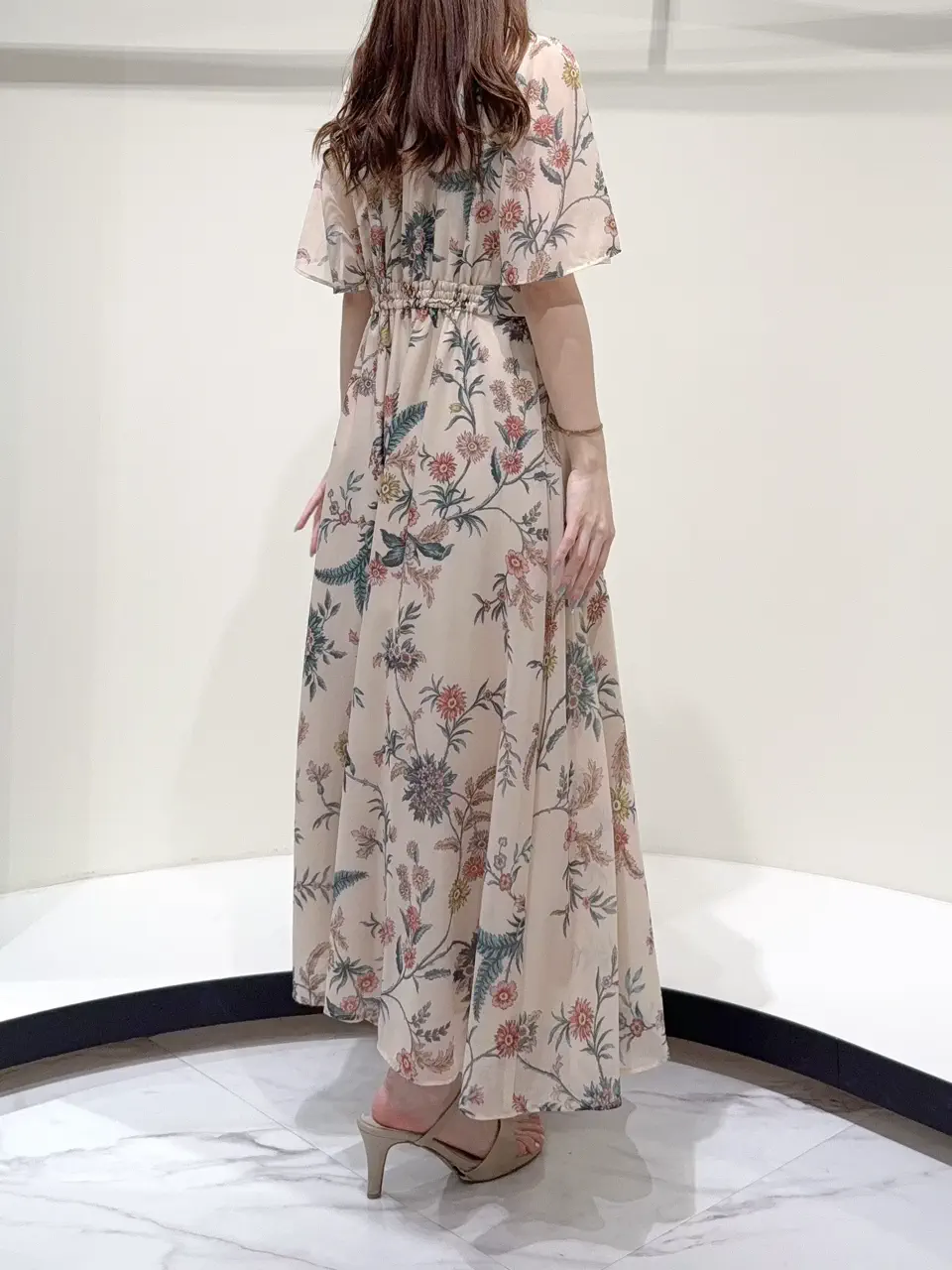 GRACE CONTINENTAL Suzuka コーディネート画像