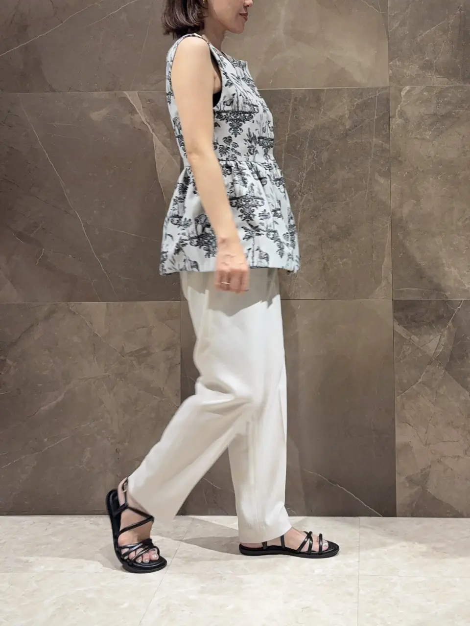 GRACE CONTINENTAL 穐山　香織 コーディネート画像