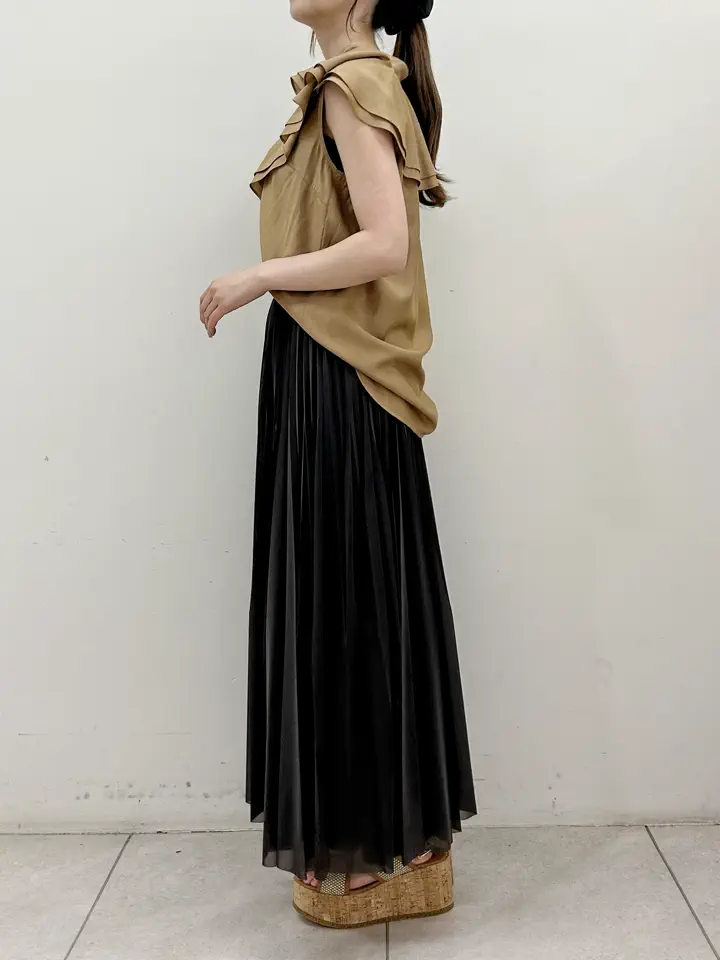 GRACE CONTINENTAL Miu Akamatsu コーディネート画像