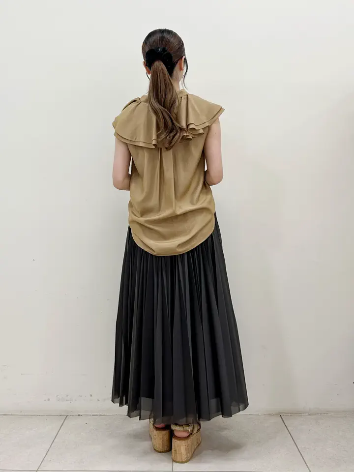 GRACE CONTINENTAL Miu Akamatsu コーディネート画像