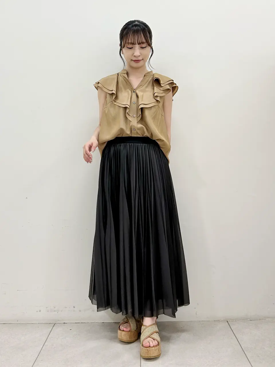 GRACE CONTINENTAL Miu Akamatsu コーディネート画像