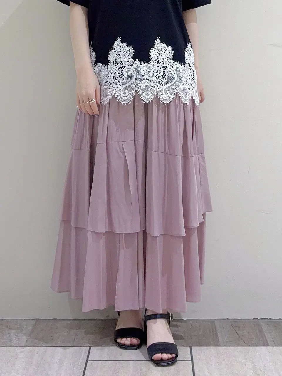 GRACE CONTINENTAL SASAKI コーディネート画像