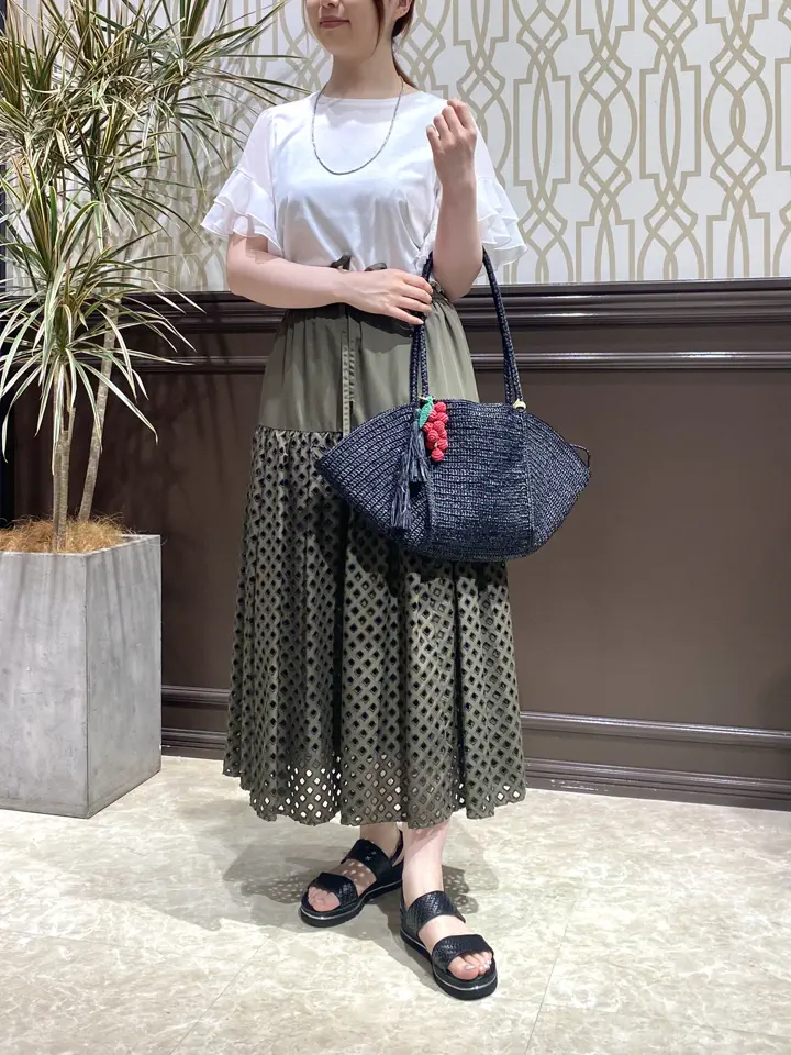 GRACE CONTINENTAL fujii コーディネート画像