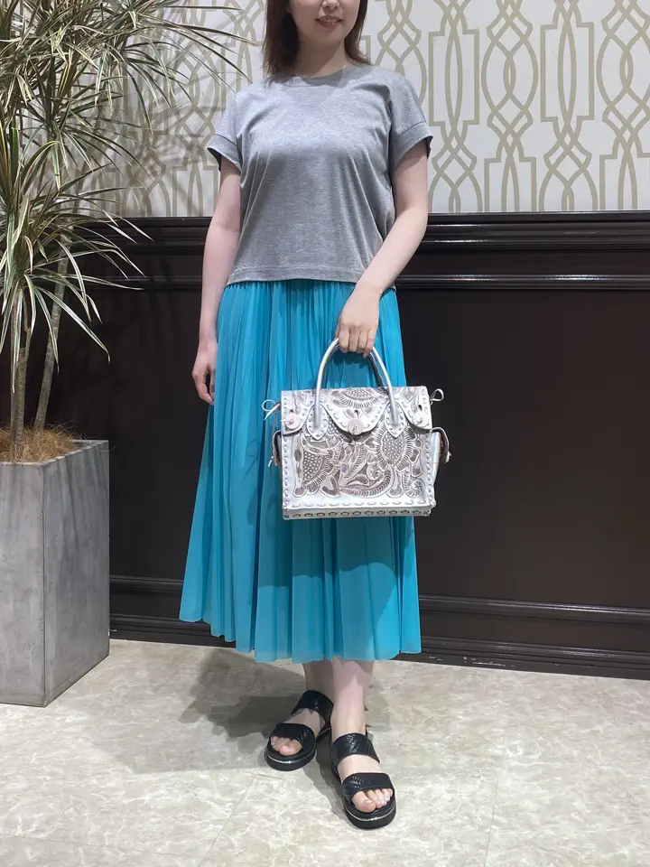 GRACE CONTINENTAL fujii コーディネート画像