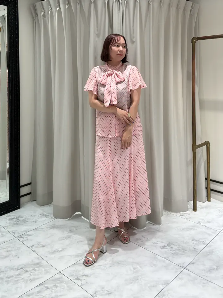 GRACE CONTINENTAL Izumi コーディネート画像