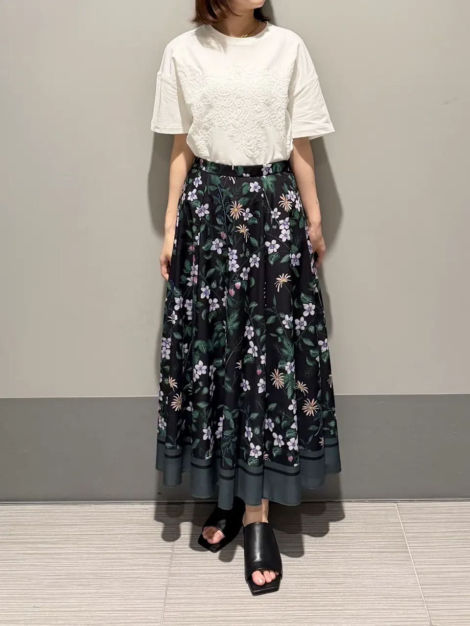 GRACE CONTINENTAL MORITA AI コーディネート画像