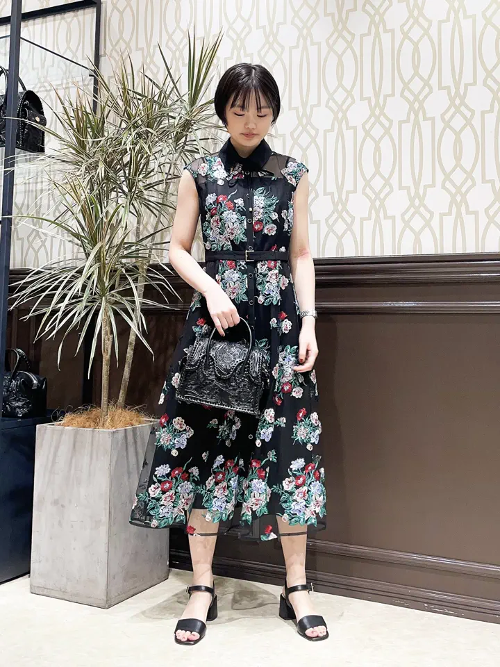 GRACE CONTINENTAL nao コーディネート画像