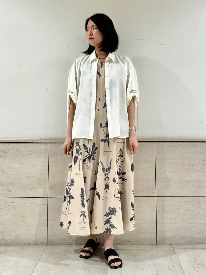 GRACE CONTINENTAL 伊藤　静華 コーディネート画像