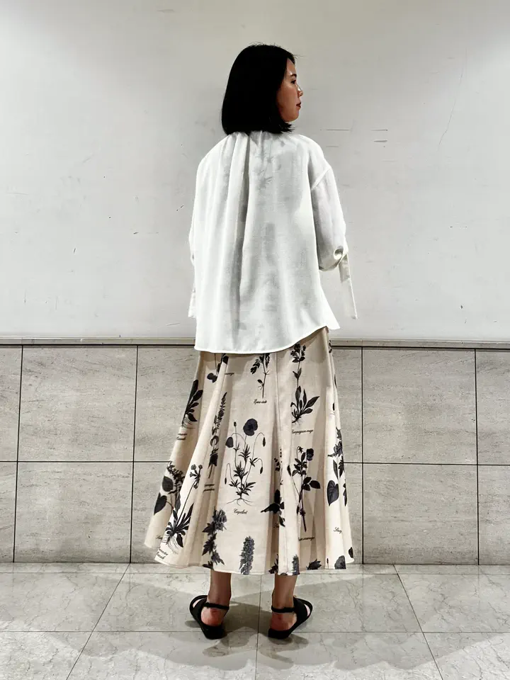 GRACE CONTINENTAL 伊藤　静華 コーディネート画像