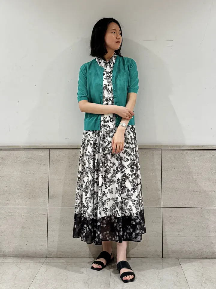 GRACE CONTINENTAL 伊藤　静華 コーディネート画像