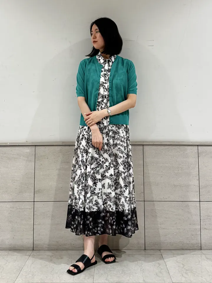 GRACE CONTINENTAL 伊藤　静華 コーディネート画像