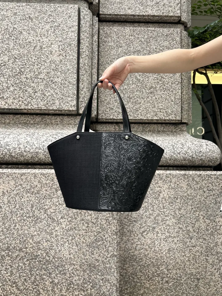 GRACE CONTINENTAL ERINA KATO コーディネート画像