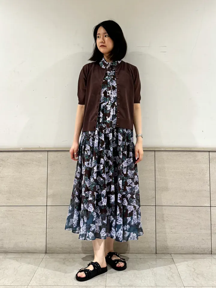 GRACE CONTINENTAL 伊藤　静華 コーディネート画像