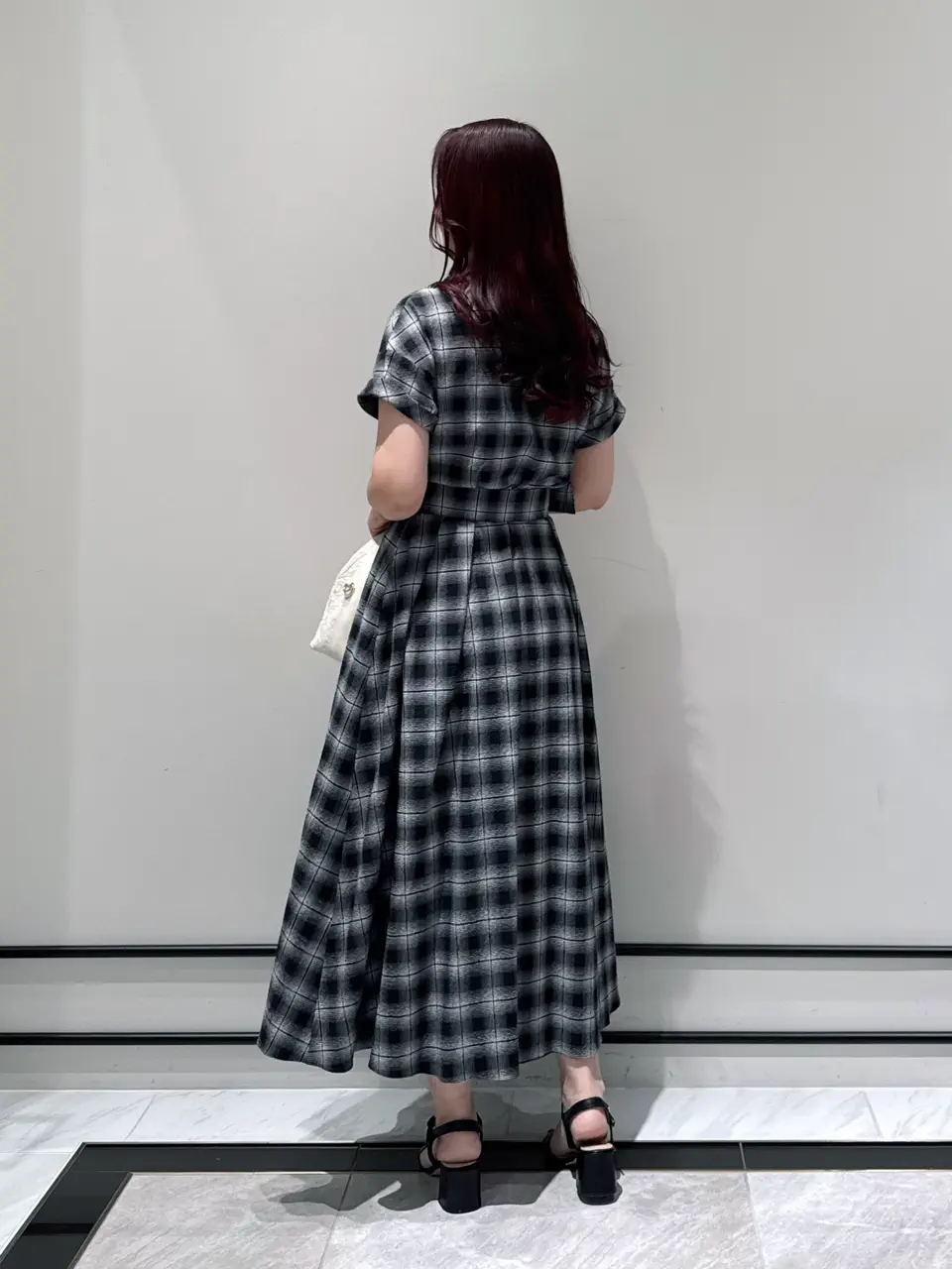 GRACE CONTINENTAL MOMOKO コーディネート画像