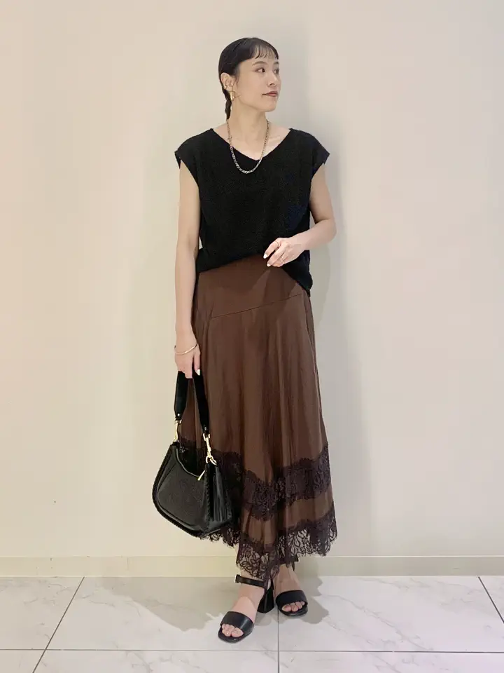 GRACE CONTINENTAL haruka iwasaki コーディネート画像