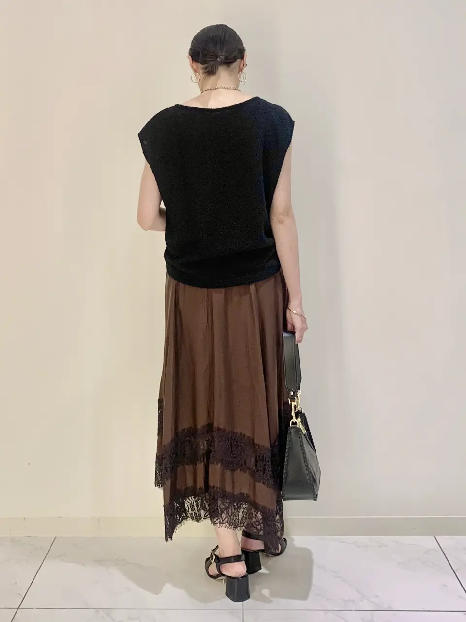 GRACE CONTINENTAL haruka iwasaki コーディネート画像