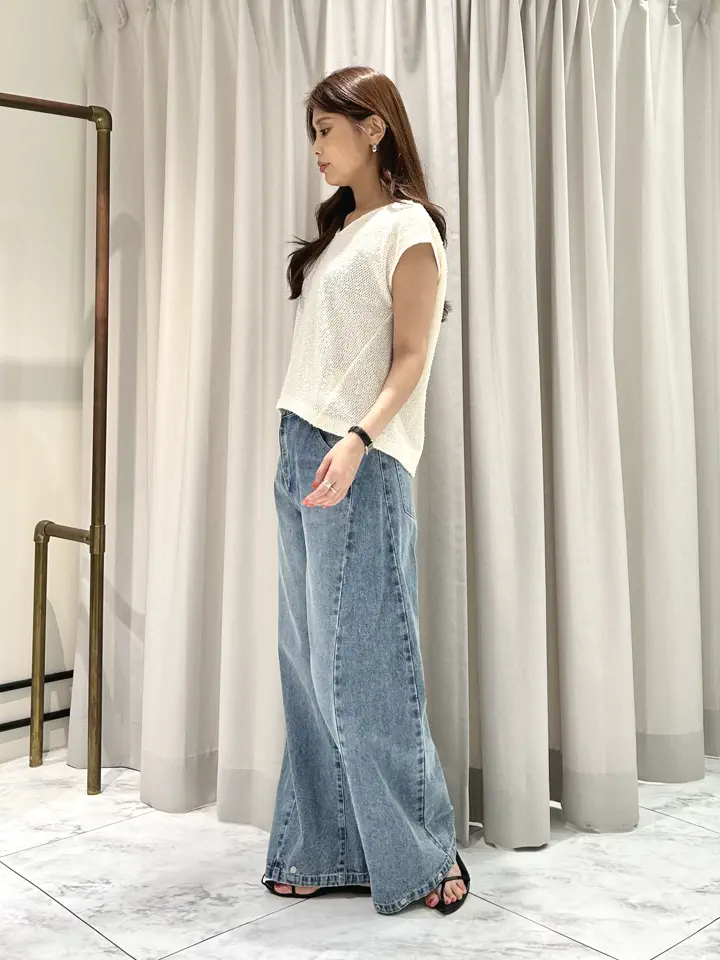 GRACE CONTINENTAL 志田　悠 コーディネート画像