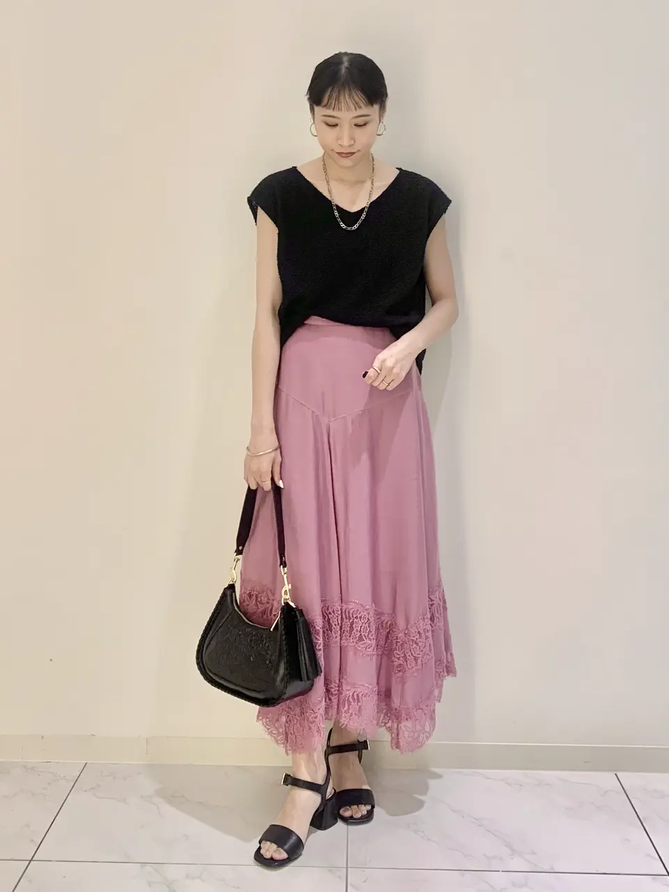  haruka iwasaki コーディネート画像
