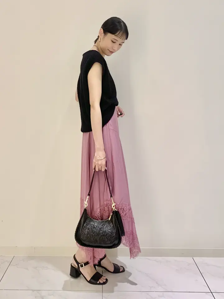 GRACE CONTINENTAL haruka iwasaki コーディネート画像