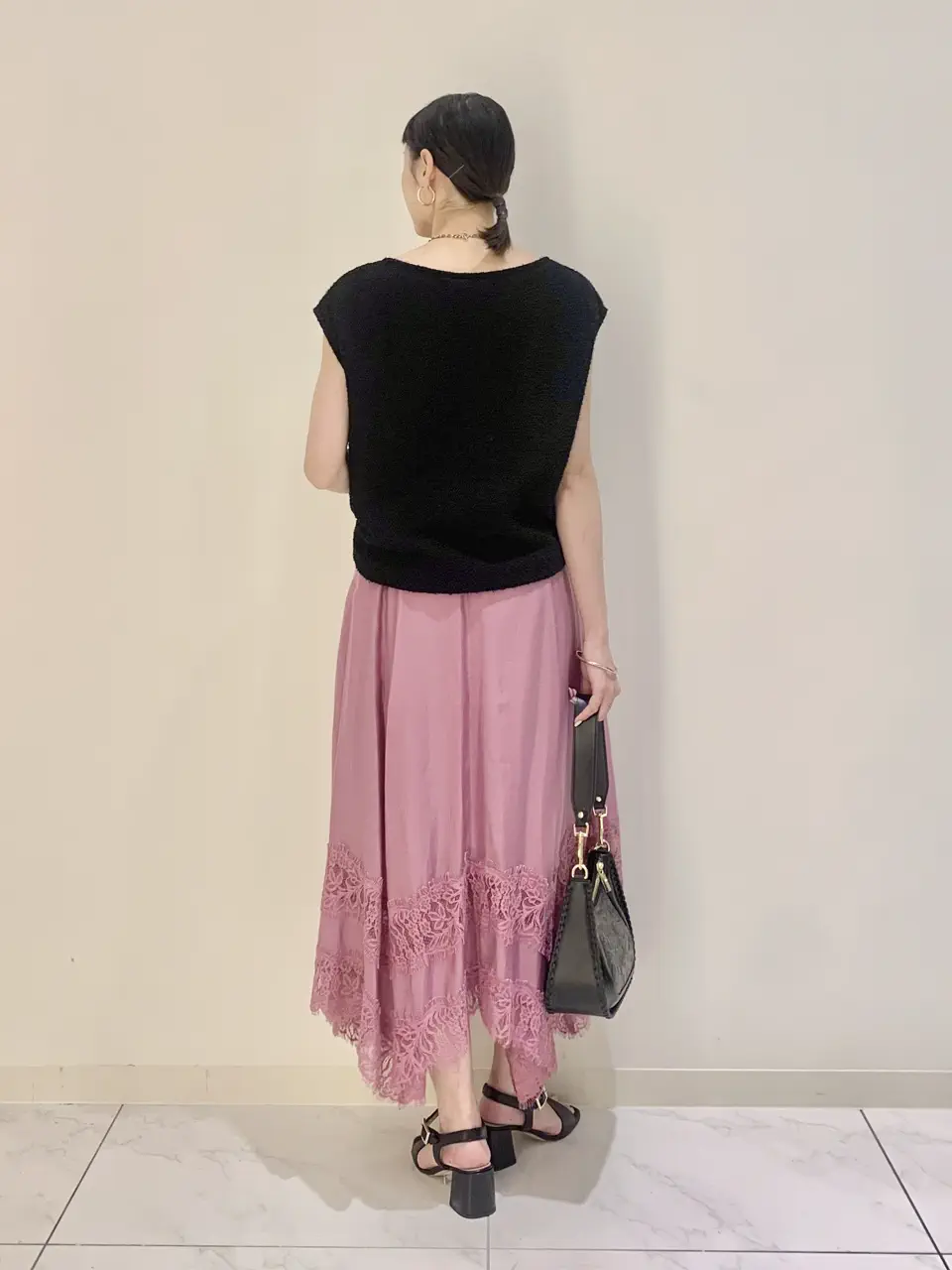 GRACE CONTINENTAL haruka iwasaki コーディネート画像