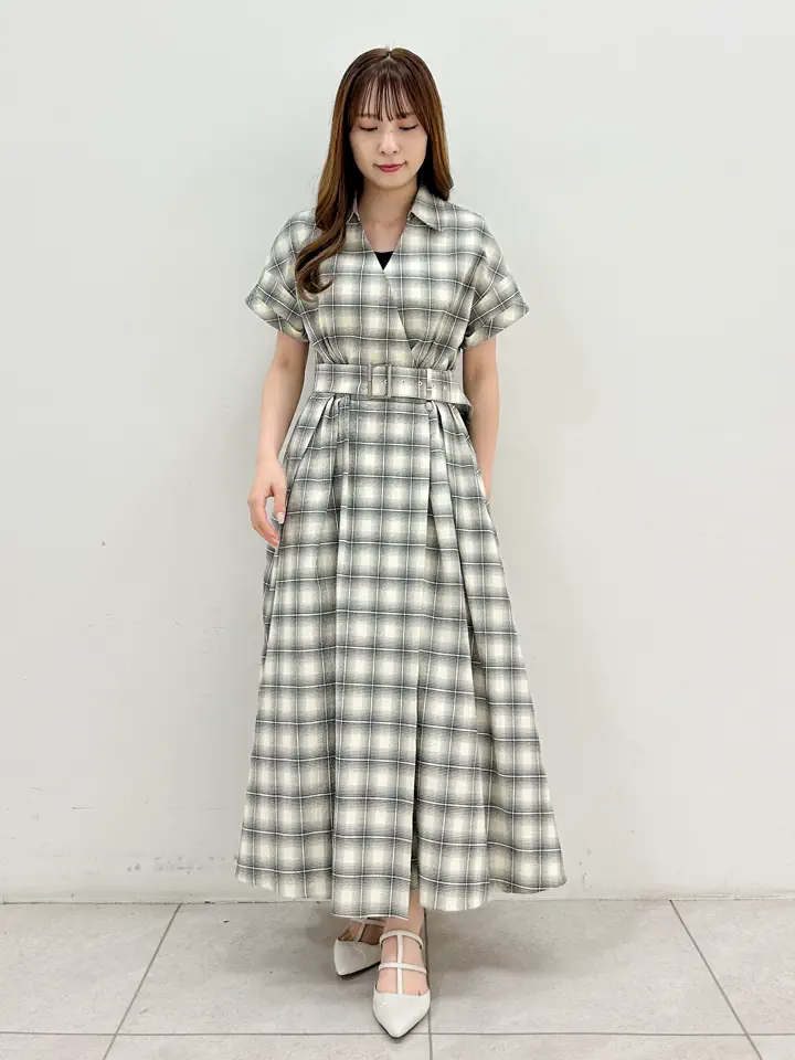 GRACE CONTINENTAL Miu Akamatsu コーディネート画像
