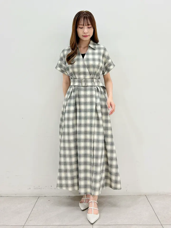 GRACE CONTINENTAL Miu Akamatsu コーディネート画像