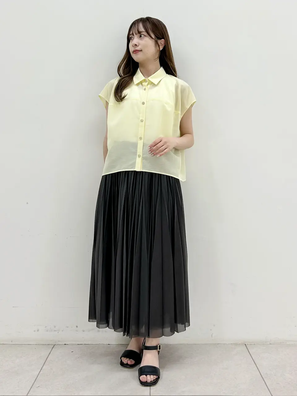 GRACE CONTINENTAL Miu Akamatsu コーディネート画像