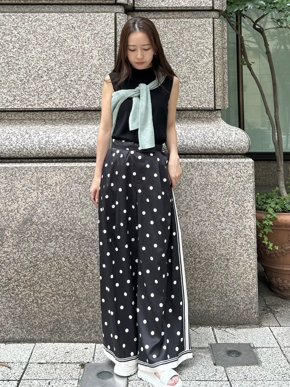  ERINA KATO コーディネート画像