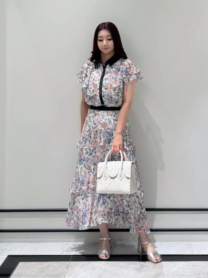 GRACE CONTINENTAL MOMOKO コーディネート画像