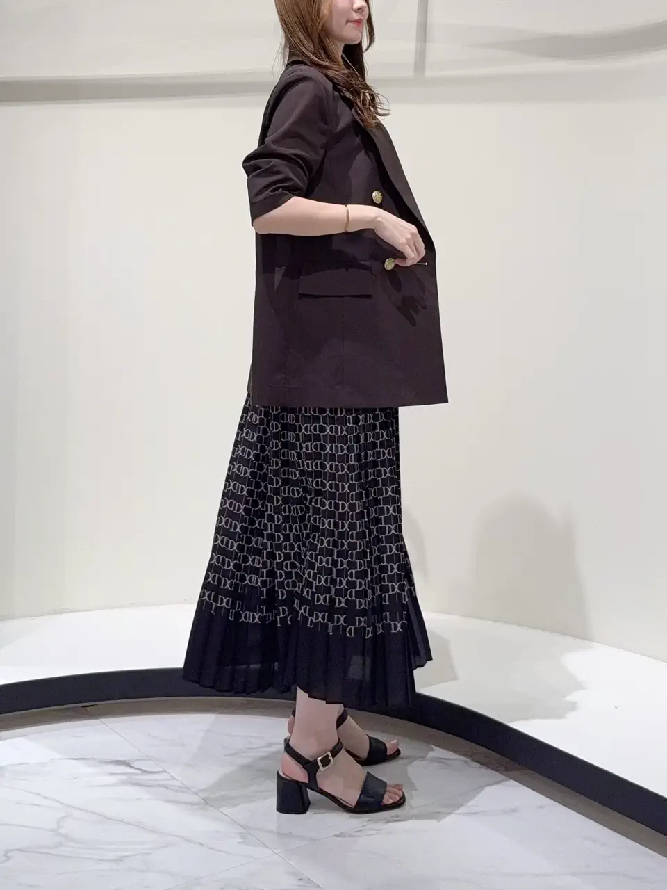 GRACE CONTINENTAL Suzuka コーディネート画像