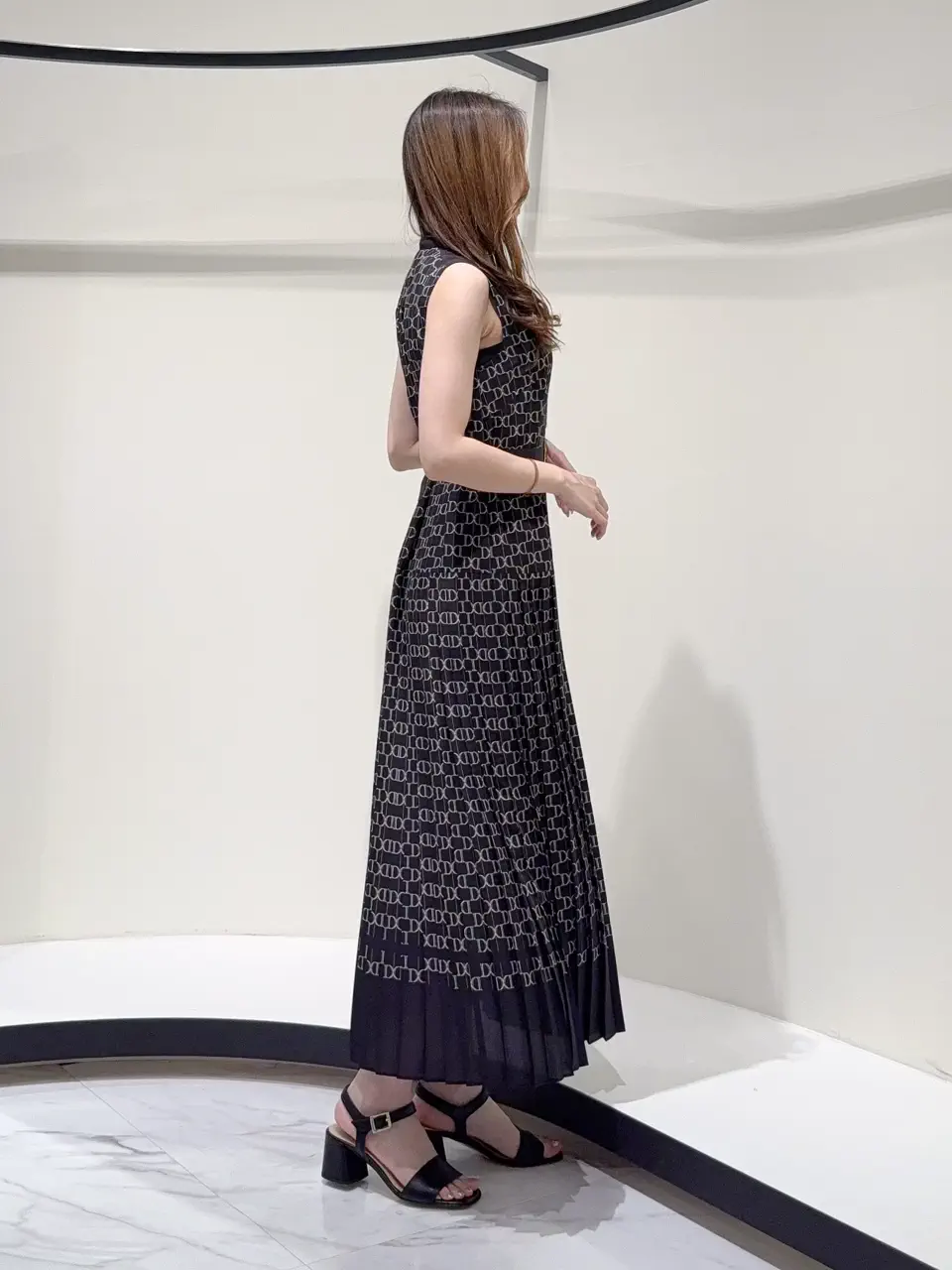GRACE CONTINENTAL Suzuka コーディネート画像