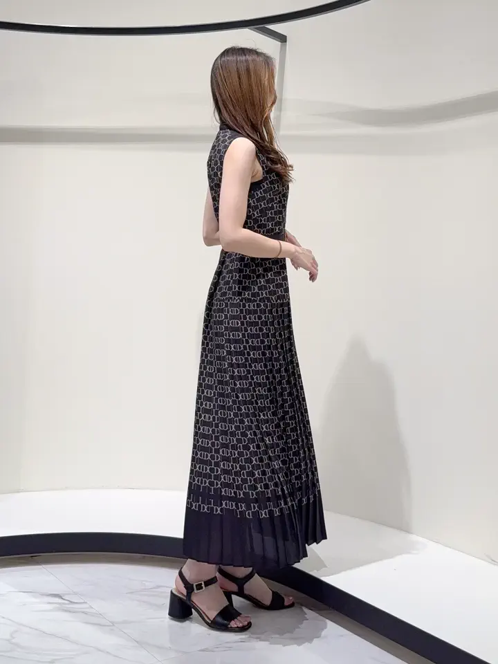 GRACE CONTINENTAL Suzuka コーディネート画像
