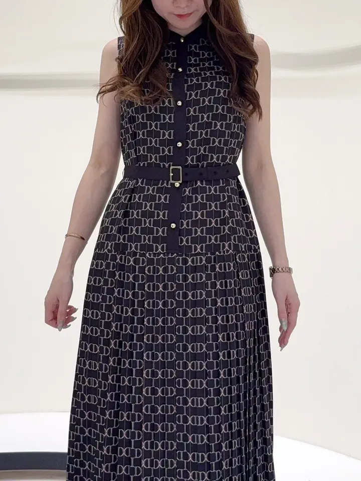 GRACE CONTINENTAL Suzuka コーディネート画像