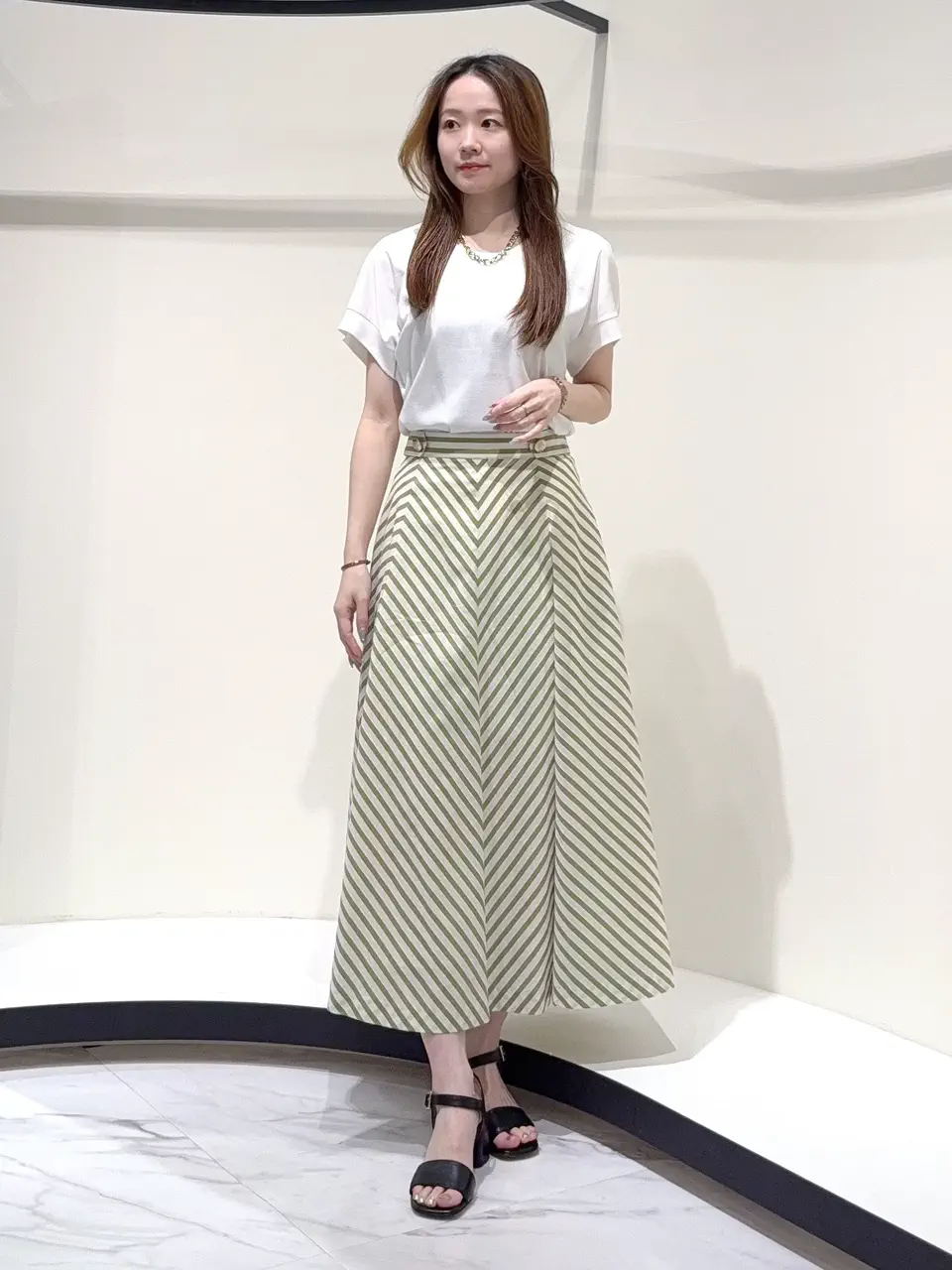 GRACE CONTINENTAL Suzuka コーディネート画像