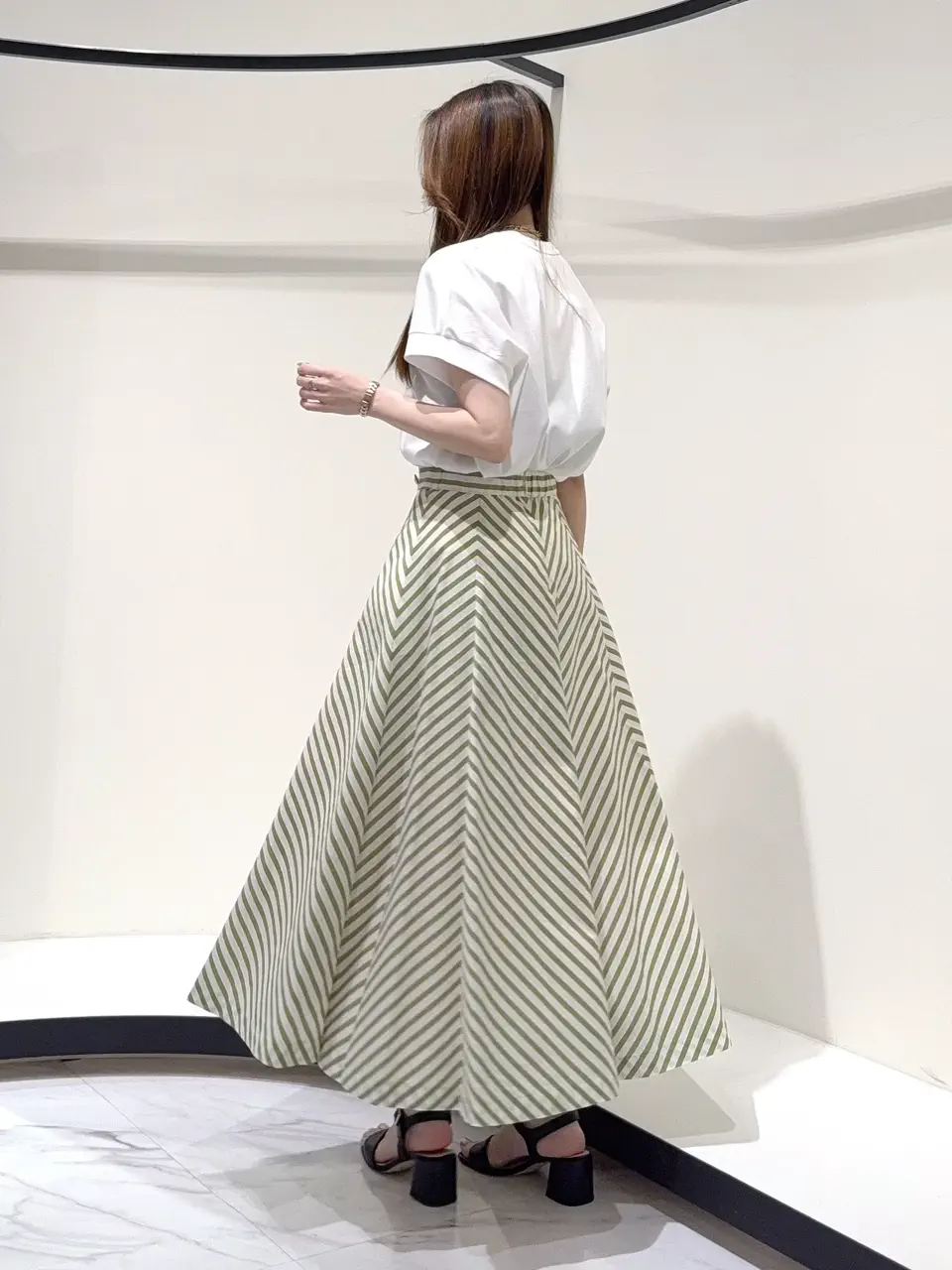 GRACE CONTINENTAL Suzuka コーディネート画像