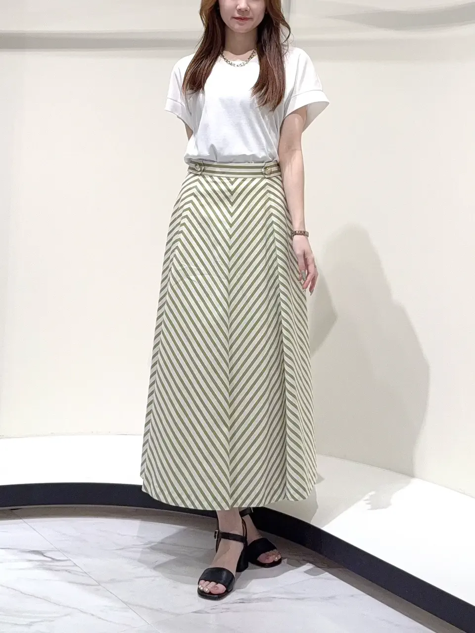 GRACE CONTINENTAL Suzuka コーディネート画像
