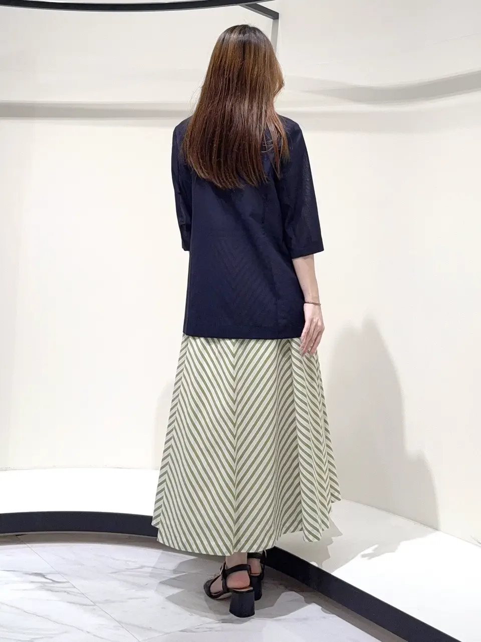 GRACE CONTINENTAL Suzuka コーディネート画像