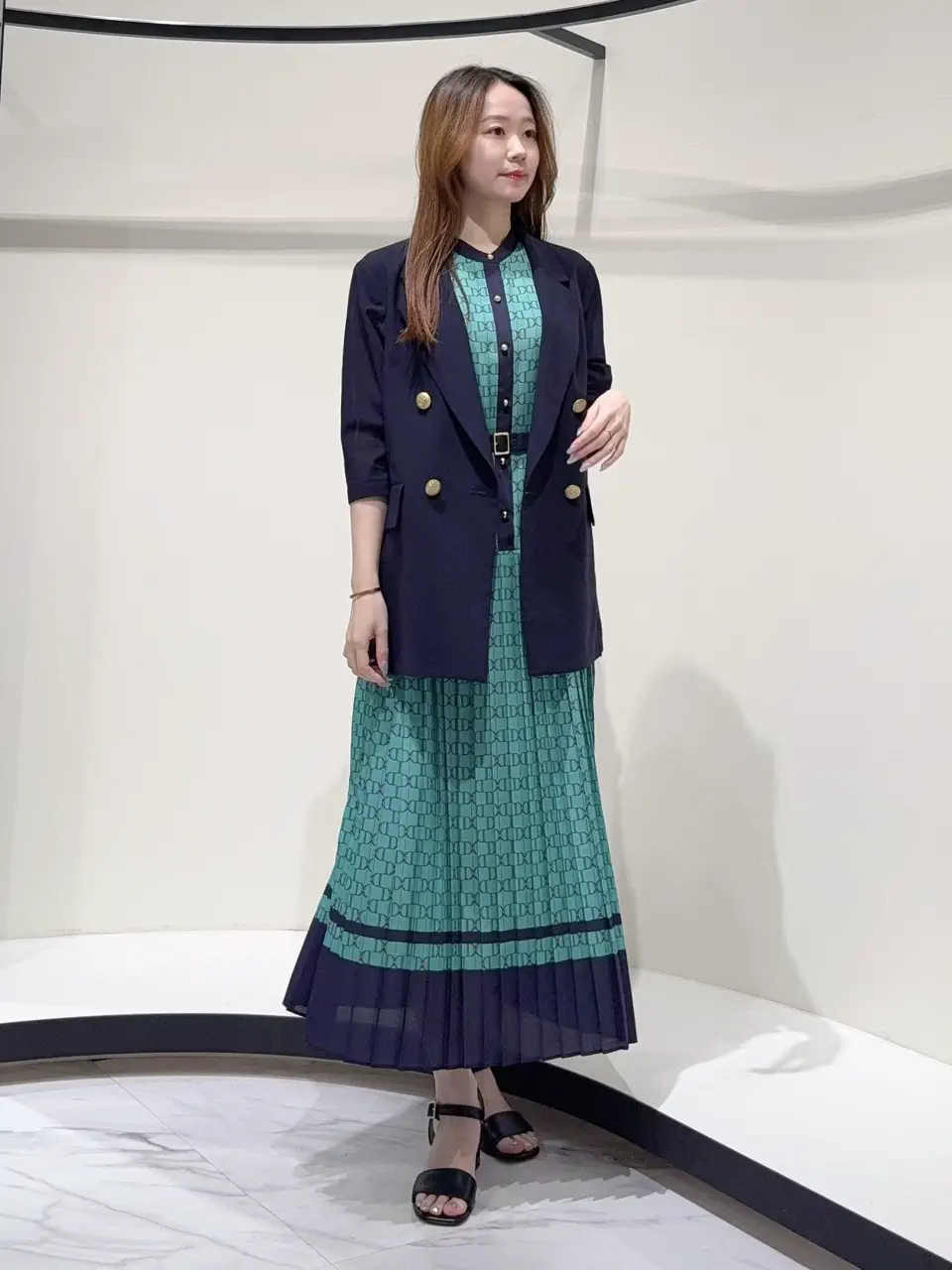 GRACE CONTINENTAL Suzuka コーディネート画像