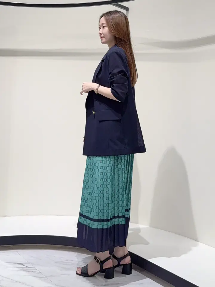 GRACE CONTINENTAL Suzuka コーディネート画像